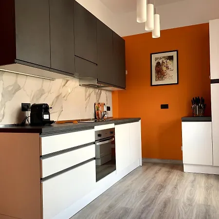 Lucia, Di Como, Apartamento