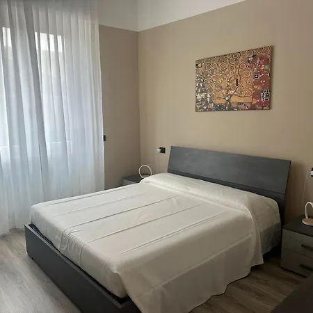 Lucia, Di Como, Apartamento
