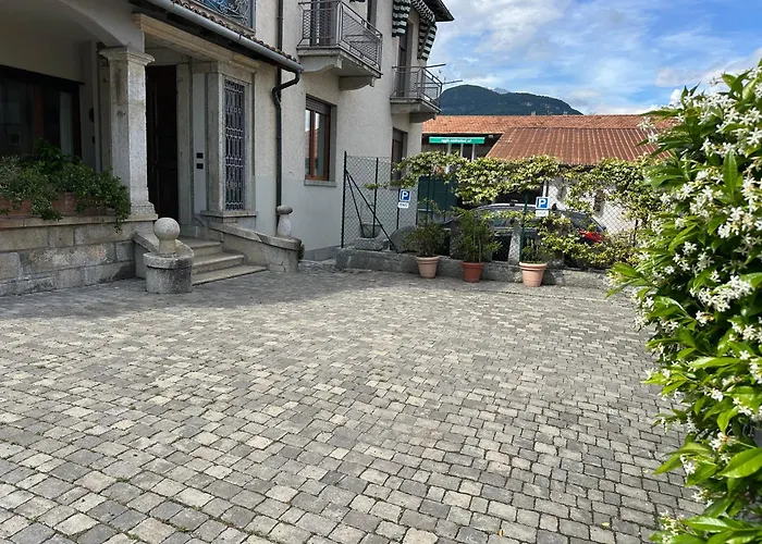 Lucia, Di Como, Apartamento